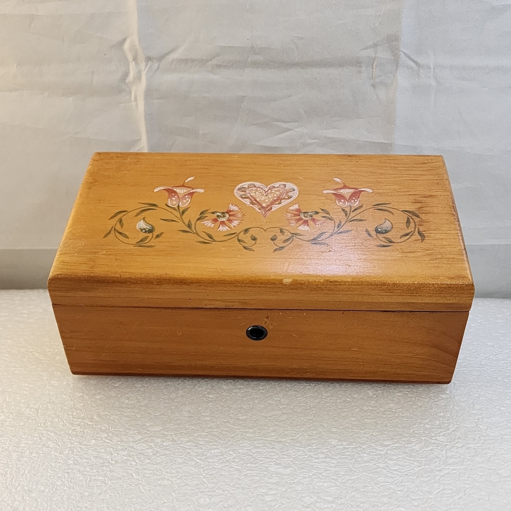 Vtg Handmade Lane Cedar Trinket Box No Key The Furniture Shop Inc Pennsburg, PA